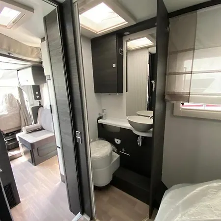 Campsite Magnifica Autocaravana Adria Matrix Axess 670sl *
